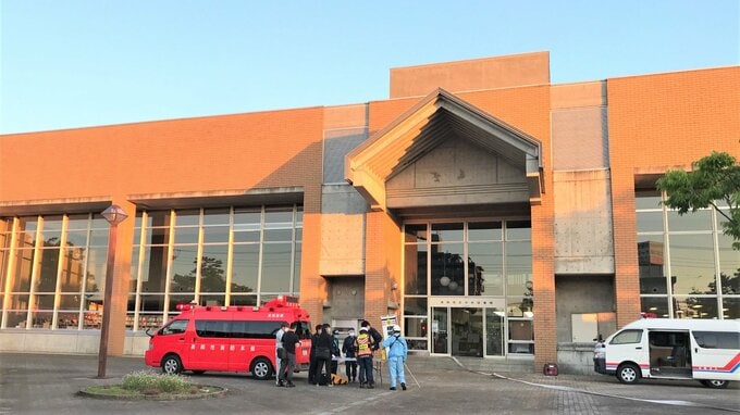地下に入った理由は分からず 酸素濃度測定器もなかったか　図書館地下で作業員2人が死亡　新潟県長岡市|TBS NEWS DIG