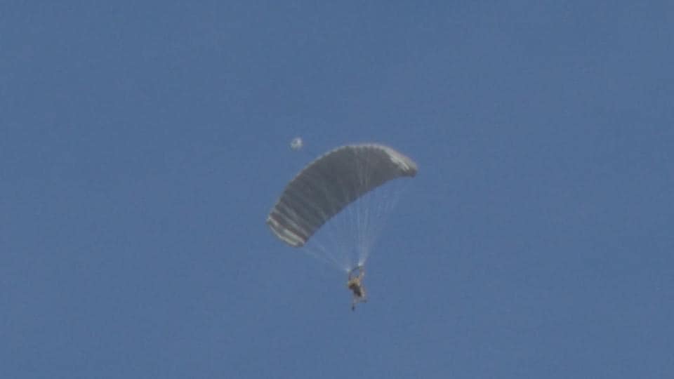琉球ハト航空12BY３枚の使用済 例外が常態化”パラシュート降下訓練 嘉手納基地で先月末からすでに3回