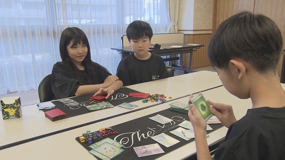 目指せ“ポケモン世界一”　日本代表小学生3人がカードゲーム世界大会で米国へ