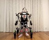 「歩けるようになりたい」懸命にリハビリに取り組む子どもたち テーマは「着られるロボット」 子ども用の歩行支援ロボットの開発進む 信州大学発のベンチャー企業 長野|TBS NEWS DIG