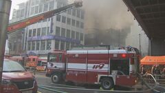 「ガスのようなものが爆発している」韓国・ソウル中心部の商店街で火災　急速に燃え広がり、広範囲で煙充満| TBS CROSS DIG with Bloomberg