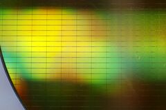 キオクシアHD株1カ月ぶり安値、時価総額首位陥落－AI関連軒並み下げ| TBS CROSS DIG with Bloomberg