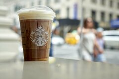 スターバックス、シロップなどの追加料金を統一－米国とカナダで| TBS CROSS DIG with Bloomberg