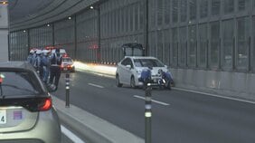 東京・中央区の勝どき陸橋で2人乗りバイクから女性が転落 後続車にひかれ意識不明 バイク運転の男は逃走しひき逃げ容疑で捜査 警視庁月島署|TBS NEWS DIG
