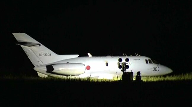 「何回か 多分タッチアンドゴーをしていた」自衛隊の航空機が逸脱し 滑走路を一時閉鎖　空の便乱れ カウンターには長蛇の列　新潟空港|TBS NEWS DIG