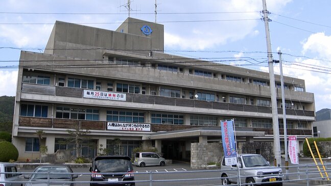 高知県室戸市の会計年度任用職員　運転免許更新を失念し失効した状態で公用車を17回運転し減給処分に　物損事故を起こし保険手続きを進める中で発覚|TBS NEWS DIG