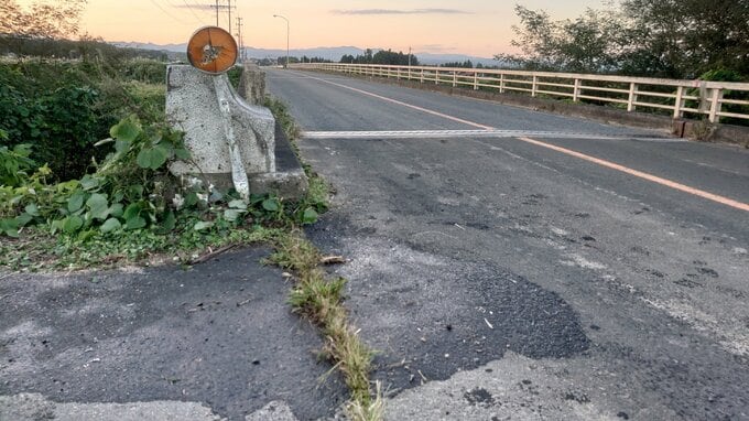 【速報】軽乗用車が橋の欄干に衝突　高齢の男性が意識不明　宮城・色麻町|TBS NEWS DIG