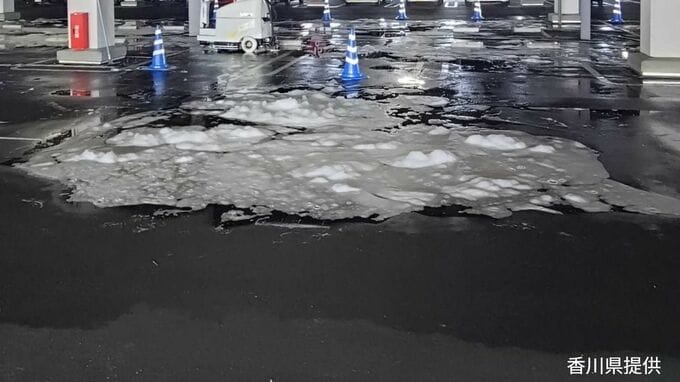 「ゆめタウン三豊」の3階駐車場で泡消火設備の配管が破損　消火剤が漏れる　島根県を震源とする地震の影響【香川】|TBS NEWS DIG