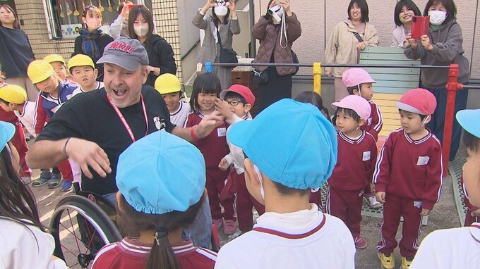 「大分国際車いすマラソン」大会に出場する外国人選手3人と園児が交流　|　大分のニュース｜OBS NEWS｜大分放送