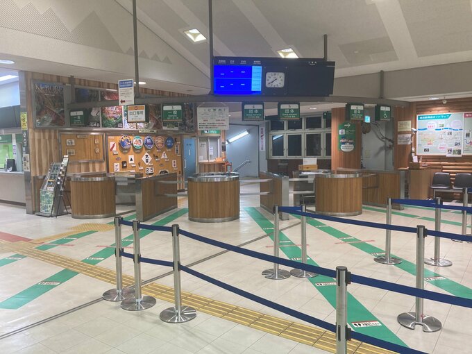 黒部峡谷のトロッコ電車停止　ディーゼル機関車で取り残された乗客の代替輸送開始　富山|TBS NEWS DIG