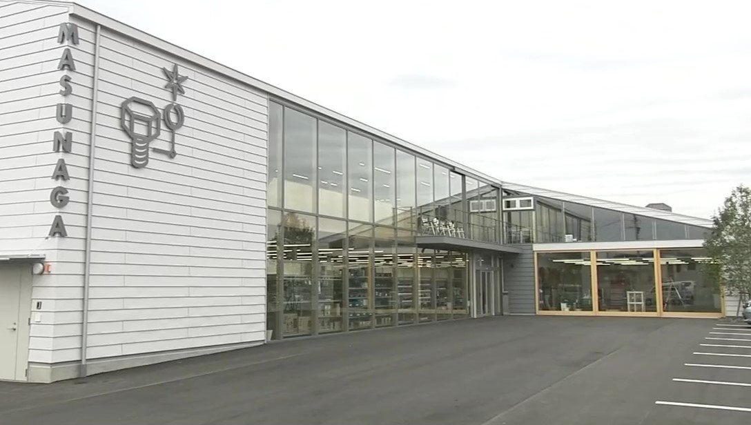 技術者が集える場に 熊本・益城町に複合施設オープン 1万点の機械部品