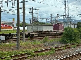 【速報】貨物ターミナル駅で入れ替え作業中の貨物列車が脱線　福岡県北九州市|TBS NEWS DIG