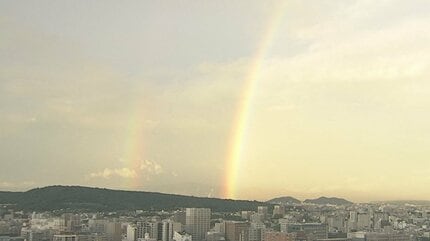 見えたらラッキー？二重の虹「ダブルレインボー」が熊本市の空に