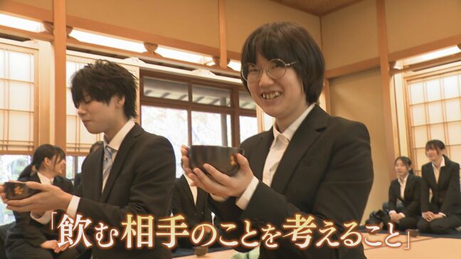 パティシエ目指す学生が茶道体験　菓子に合う飲み物を学ぶ　防府天満宮の歴史ある茶室　|TBS NEWS DIG