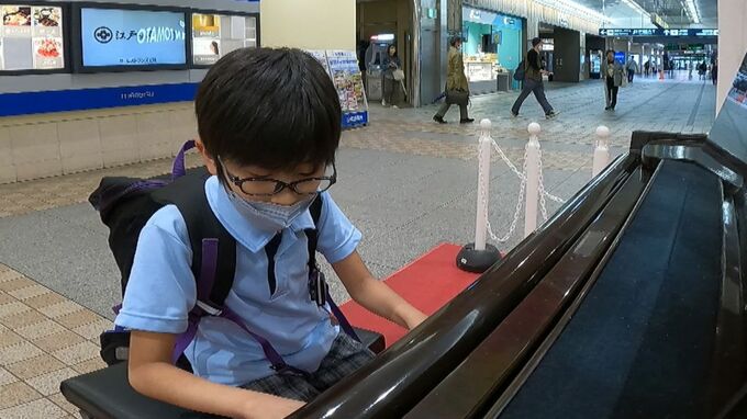 「演奏がうるさい」ストリートピアノは騒音なのか?　設置から約1年で名古屋駅前・JRゲートタワーでは利用中止に　測ってみると80デシベルは「蝉の鳴き声」相当の音　【チャント！調査隊】　|　名古屋・愛知・岐阜・三重のニュース【CBC news】 | CBC web