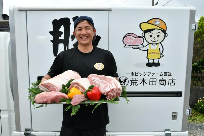 年商２０万円から１億円に　プロ野球界では心配された「優しすぎる性格」が養豚業で開花した　元ソフトバンク鷹のドラ１が目指す日本一の豚|TBS NEWS DIG