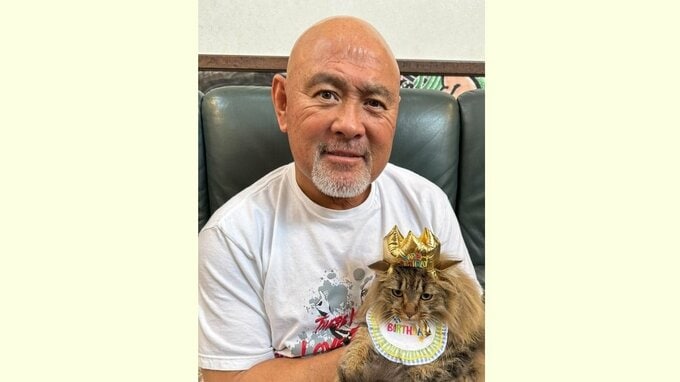 【ねこ】元プロレスラー・武藤敬司さん「目つきが悪くないか？？」愛猫ルビー1歳の誕生日を祝う|TBS NEWS DIG