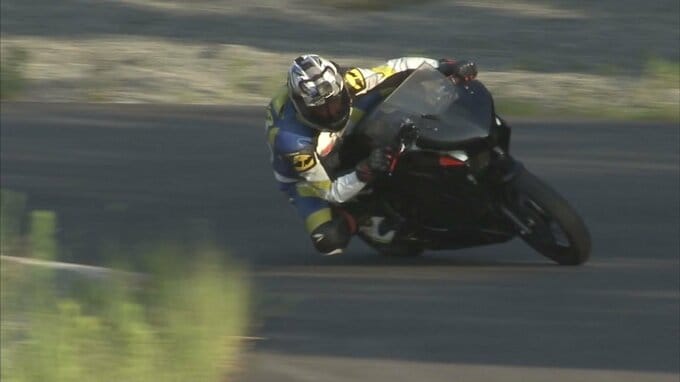 ３年ぶりの「鈴鹿８耐」へ…瓦ぶき職人ライダーの挑戦|TBS NEWS DIG