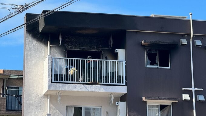 【速報】横浜市の4階建て団地の一室で火事　焼け跡から2人の遺体　この部屋に住む男女と連絡取れず|TBS NEWS DIG