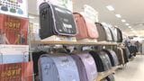 深刻化するランドセル症候群 児童の9割が「重い」と回答 軽量化、低価格モデル投入…多様化する令和の“ラン活”|TBS NEWS DIG