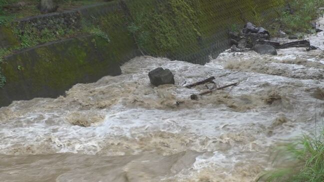 1か月分の雨が1日で降った地域も　あす16日も昼過ぎから非常に激しい雨が降る所が　土砂災害などに警戒　山梨|TBS NEWS DIG