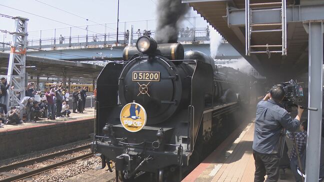 汽笛響かせ運行開始「ＳＬやまぐち号」沿線に多くの鉄道ファン|TBS NEWS DIG
