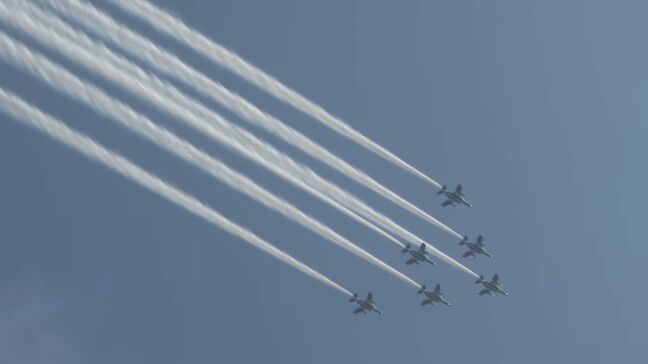 ついに新幹線が来た‼ “温泉街”に“ブルーインパルス”賑わう新駅周辺...北陸3県つながる|TBS NEWS DIG