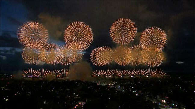 【長岡花火】「打ち上げ開始でございます!」『長岡まつり大花火大会』 長岡空襲から80年 慰霊と復興の思いを込めて 新潟・長岡市|TBS NEWS DIG