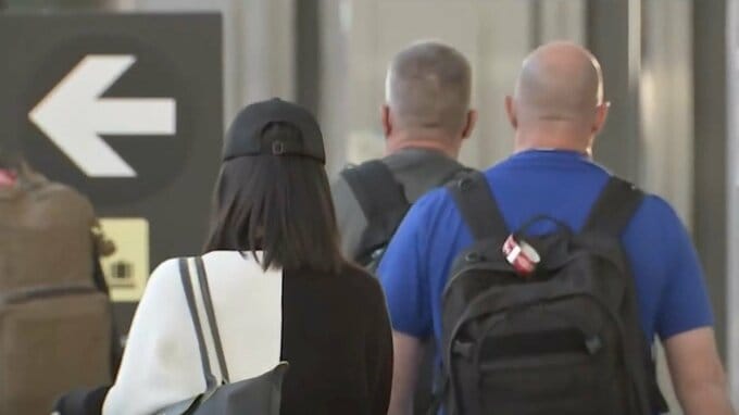 外国人比率10％時代へ　マイナンバー機能を統合した「特定在留カード」で変わる在留管理のかたち