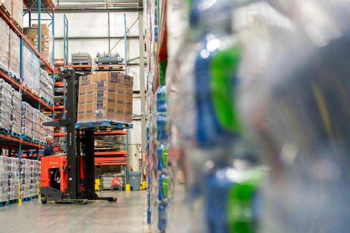 米ＩＳＭ非製造業景況指数、わずかな業況拡大示す－雇用は縮小