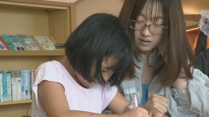 「めちゃくちゃ進んだ」夏休みの宿題が終わらない子供たちを救う「おたすけ隊」|TBS NEWS DIG