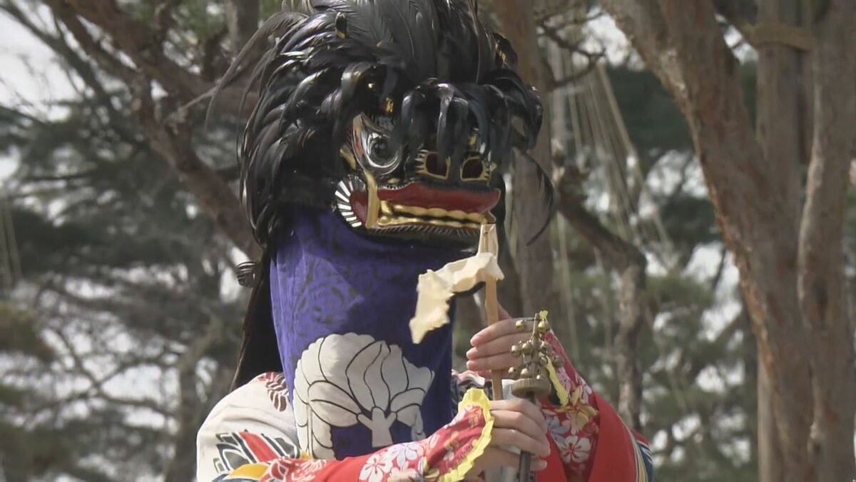 もう春が来たな」伝統の会津彼岸獅子 鶴ヶ城で春の訪れ告げる 福島