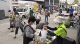 軽トラックで新鮮な野菜や海産物を販売 買い物客でにぎわう 岩手・釜石|TBS NEWS DIG