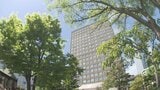 札幌市の50代男性職員が女性のスカート内を盗撮し停職6か月「性的欲求を抑えられなかった」2017年から十数回繰り返したと説明…処分受け「責任を取る」と依願退職 | 北海道のニュース|HBC北海道放送