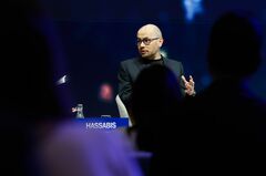 グーグル系、ＡＩ創薬で年内に臨床試験－ノーベル化学賞受賞のＣＥＯ| TBS CROSS DIG with Bloomberg