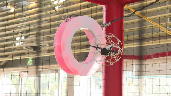 サッカーや射的をドローンで挑戦 操縦体験やデモフライトも 杵築市でドローンフェスティバル 大分|TBS NEWS DIG