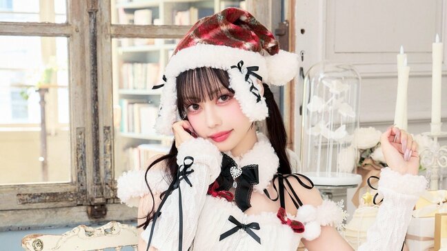 【中村雅俊・五十嵐淳子夫妻の三女】中村里砂「今年のクリスマスツリーはこれっ」3変化のサンタコスチュームで彩る特別な一日|TBS NEWS DIG