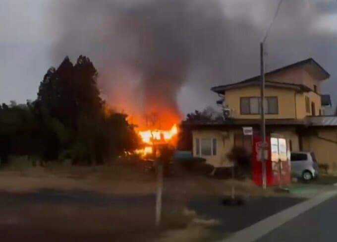 早朝の上山市で火災　90代男性取り残されたか（山形）　|　山形のニュース│TUYテレビユー山形