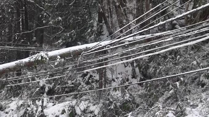 極寒の中「停電2日目」へ… 大雪の石川・能登地方 34世帯で孤立続く　|　石川県のニュース｜MRO北陸放送