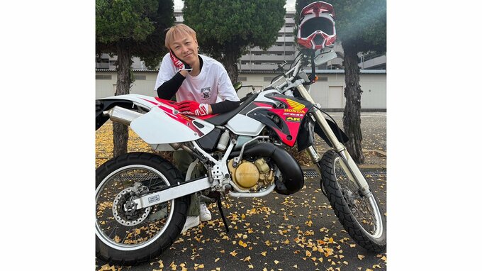 【 お見送り芸人しんいち 】　新たにオフロードバイク「CRM250AR」購入　「オフ車、2台持ちです」|TBS NEWS DIG