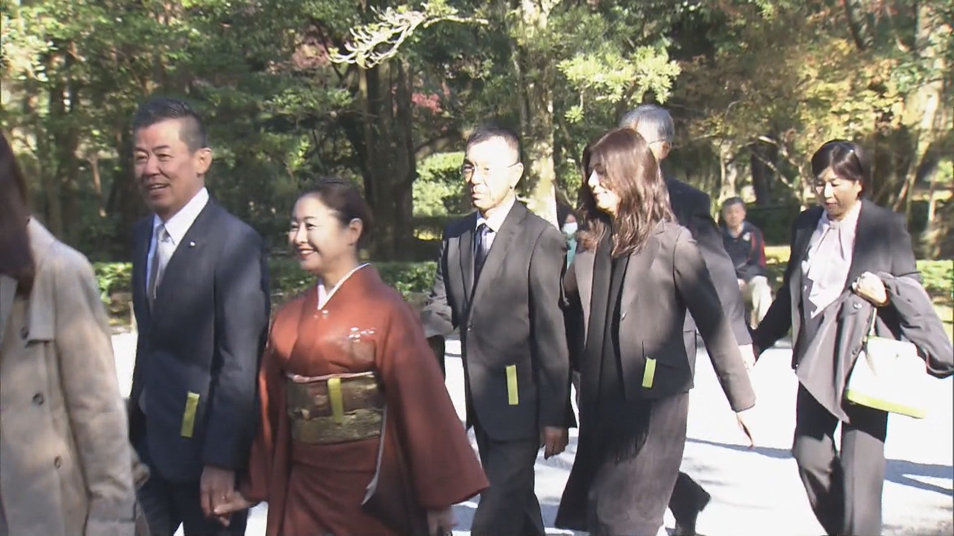 11月22日は“いい夫婦の日”　全国から結婚30周年の「真珠婚」を迎えた100組の夫婦がおかげ参り