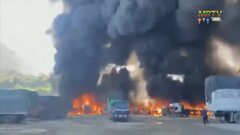 ミャンマー　中国との貿易拠点でトラック100台以上炎上| TBS CROSS DIG with Bloomberg