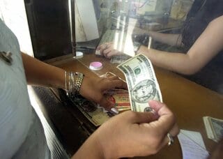 キューバ、ドル含む外貨取引を解禁－経済苦境で方針転換| TBS CROSS DIG with Bloomberg