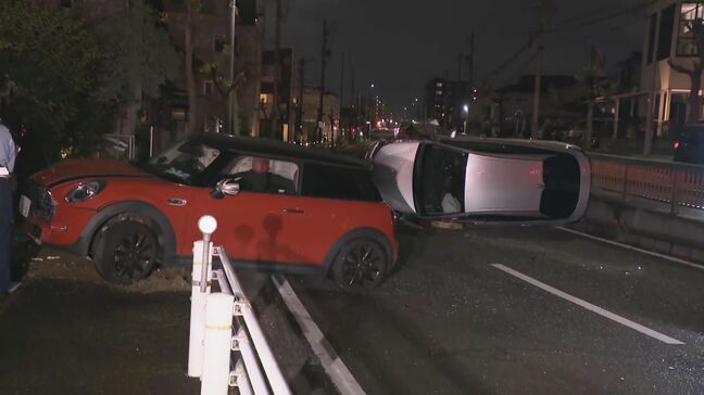 事故で乗用車が横転… ぶつかった車も歩道に乗り上げ運転手2人が軽傷 愛知・尾張旭市|TBS NEWS DIG