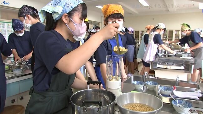 豆腐をテーマに調査研究を行う高校生たちが中学生に「おぼろ豆腐作り」を指導 盛岡市|TBS NEWS DIG