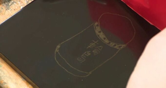 「漆のまち」小学生が卒業記念に輪島塗の沈金パネル製作に挑戦　石川・輪島市|TBS NEWS DIG