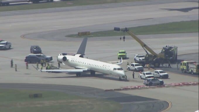 アトランタ空港で羽田行きのデルタ航空機が別の航空機に接触　双方の機体損傷もけが人なし|TBS NEWS DIG
