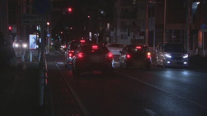スクールバスが信号待ちの車に追突　高校生27人が乗車　鹿児島|TBS NEWS DIG