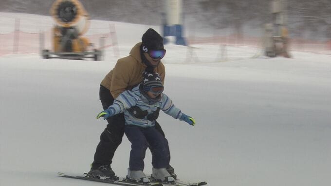3連休最終日　スキー場にぎわう　「恵みの雪」積雪30センチ　雪の感触楽しむ　福島|TBS NEWS DIG