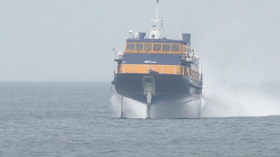 那覇と久米島を結ぶ高速船「つむぎ」 部品の不具合で再び運休に